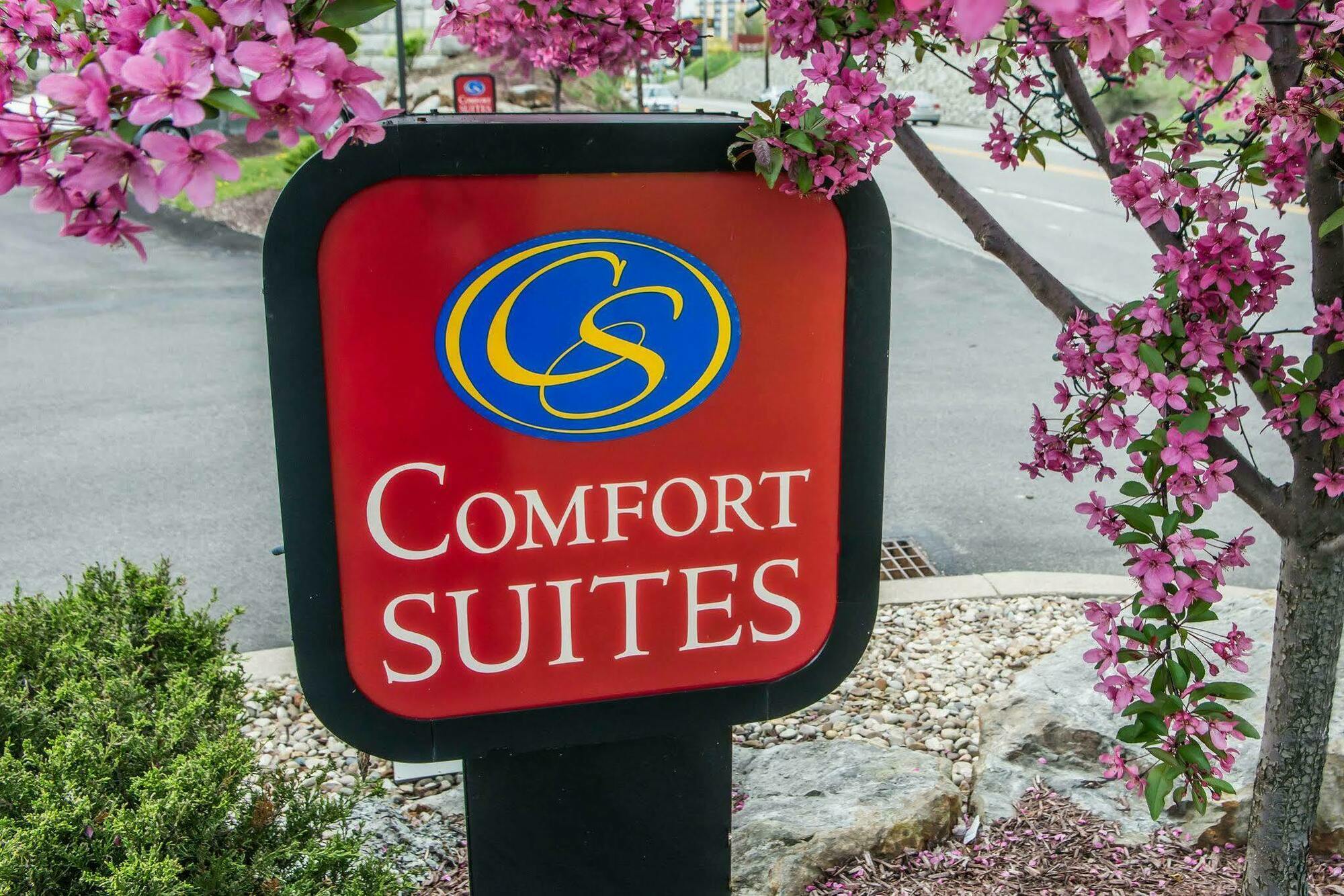 Comfort Suites Monroeville Exterior photo